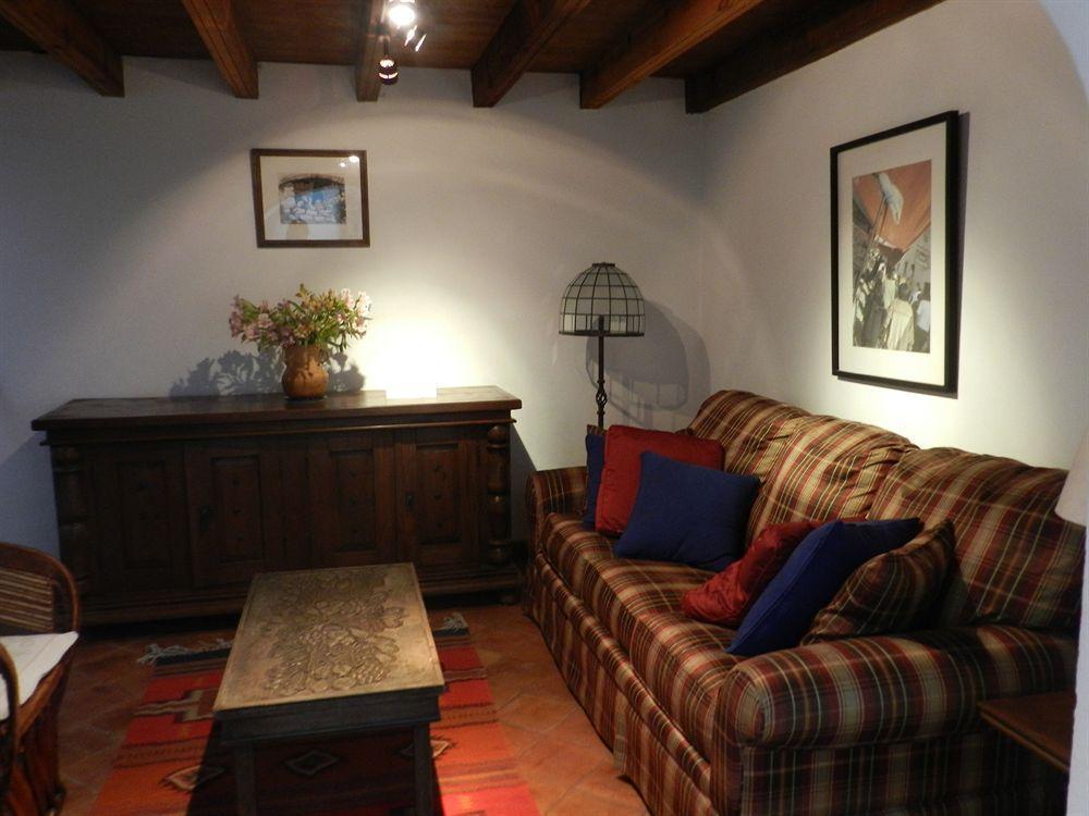 Bed and Breakfast Casa Correo Альенде Экстерьер фото