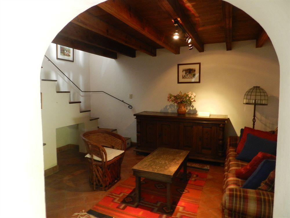Bed and Breakfast Casa Correo Альенде Экстерьер фото
