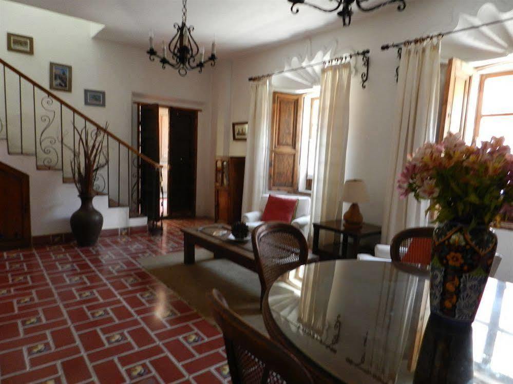 Bed and Breakfast Casa Correo Альенде Экстерьер фото