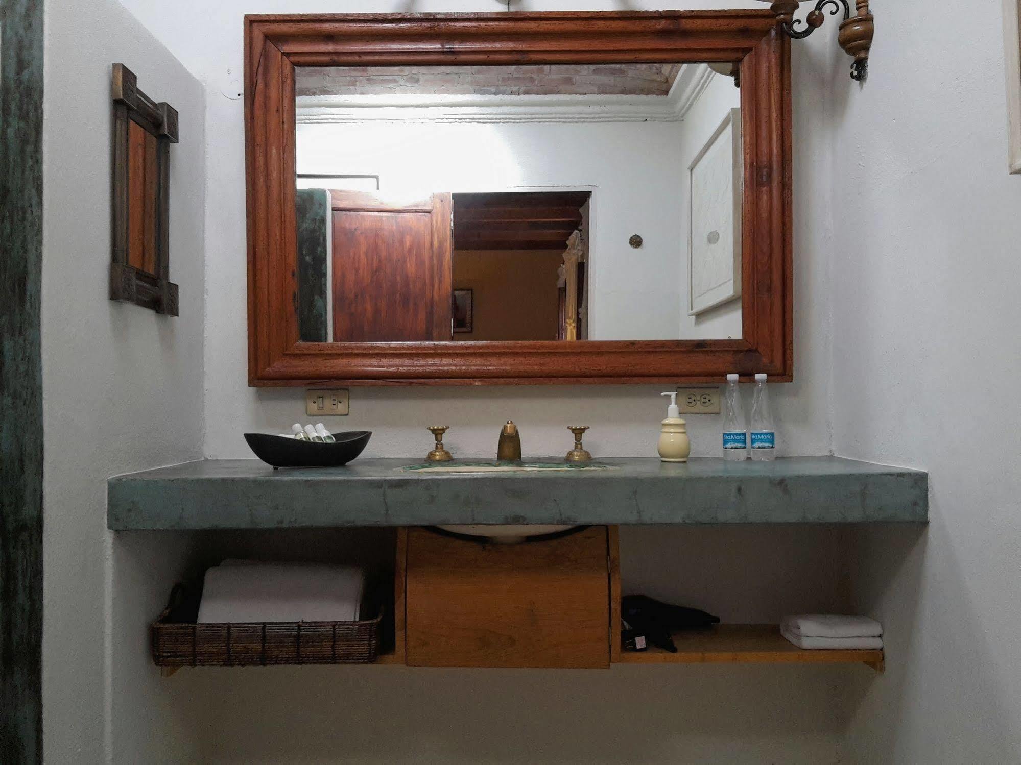 Bed and Breakfast Casa Correo Альенде Экстерьер фото